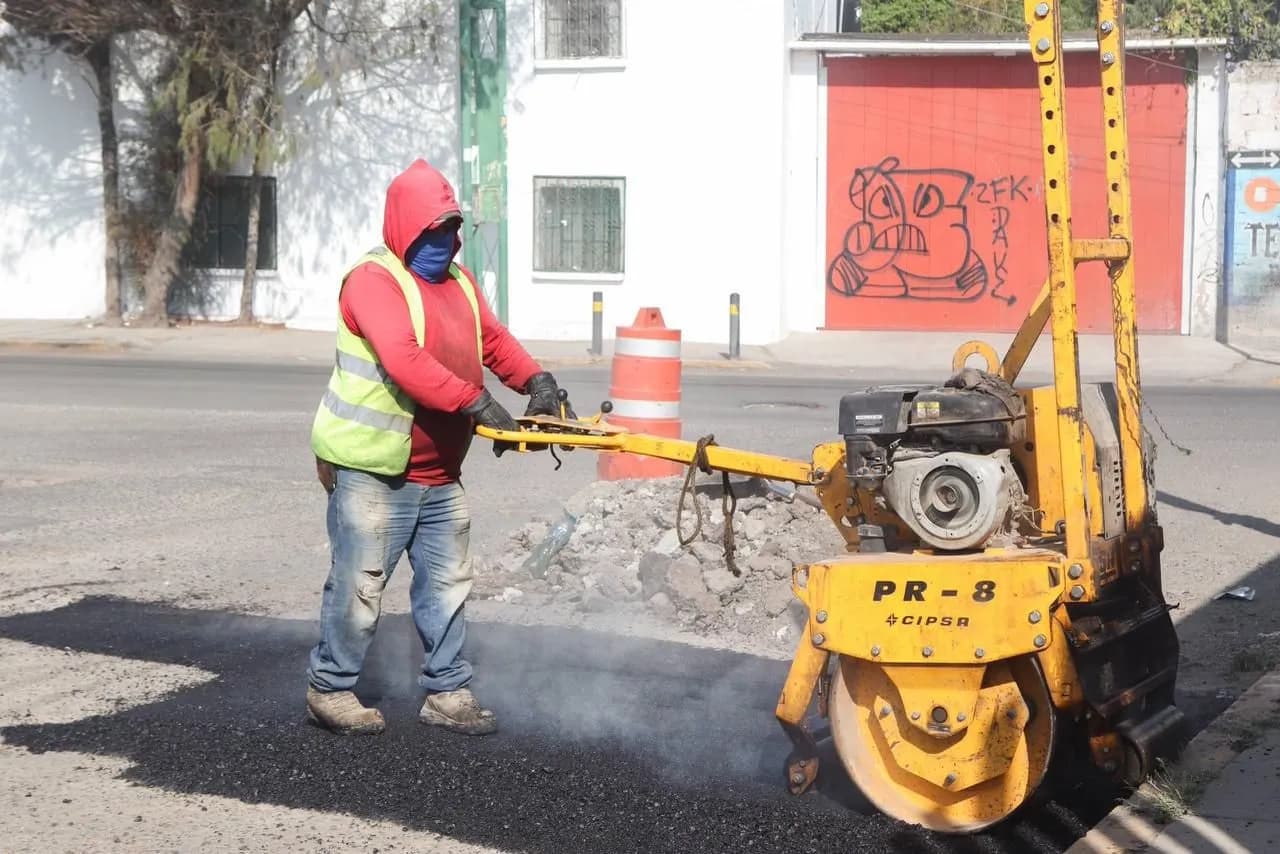 Avanza la campaña “Bacheando Puebla” en colonias de la capital