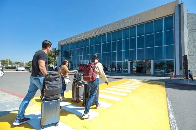 Aumentan 21% llegadas del extranjero al Aeropuerto Hermanos Serdán: UPM