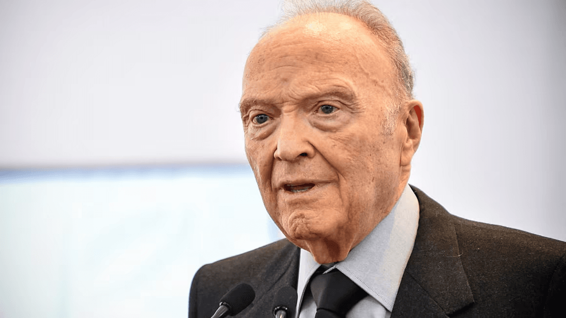 Renuncia el fiscal general de México Alejandro Gertz Manero